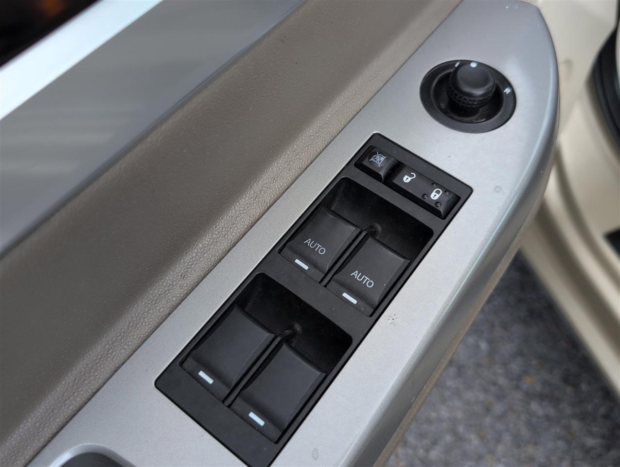 Chrysler Sebring  2010