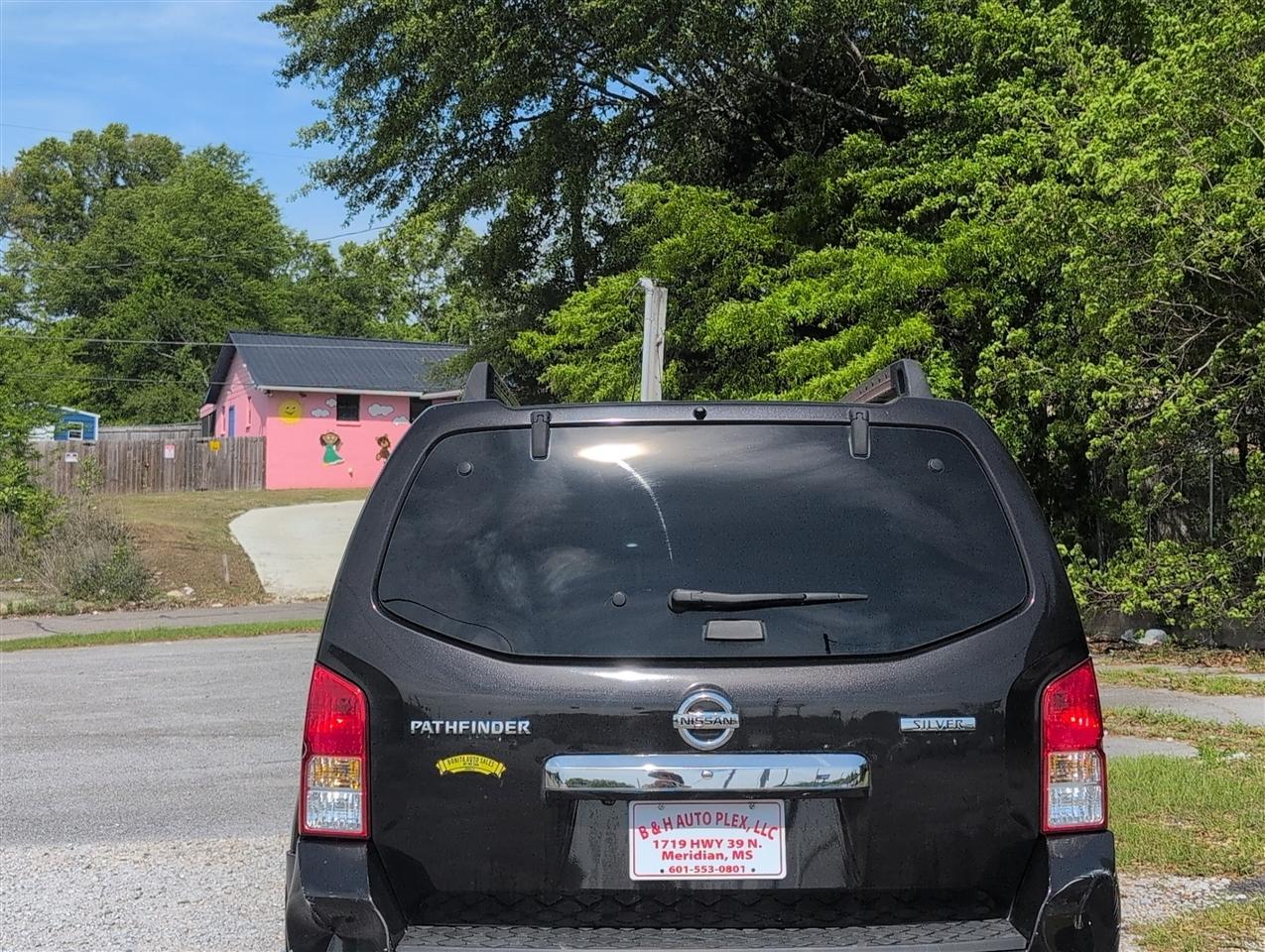 Nissan Pathfinder  2011