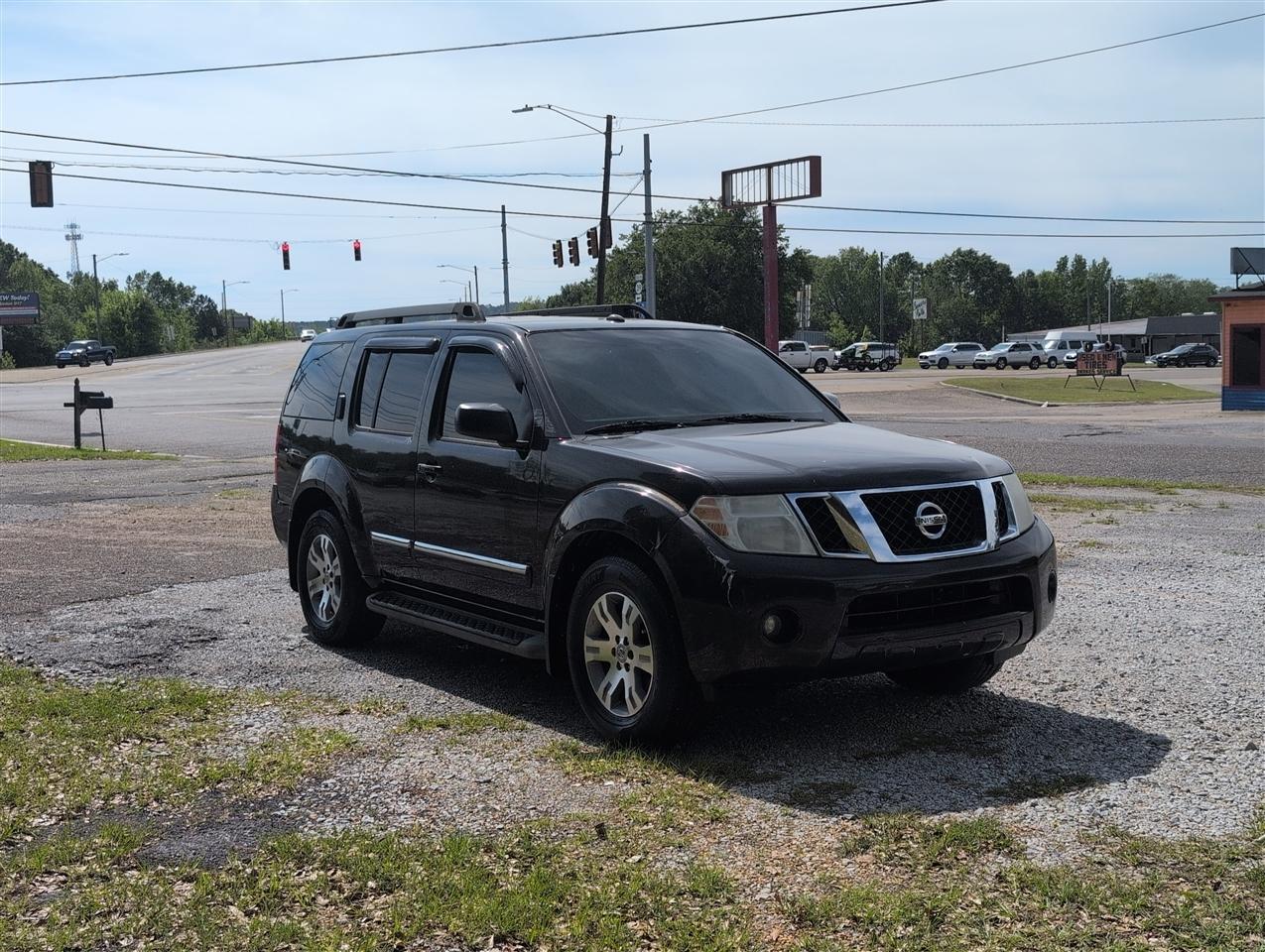 Nissan Pathfinder  2011
