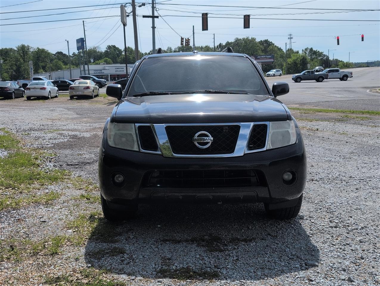 Nissan Pathfinder  2011