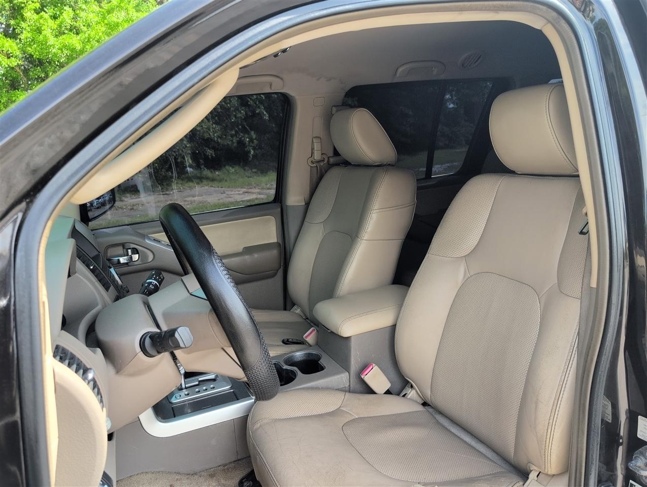 Nissan Pathfinder  2011