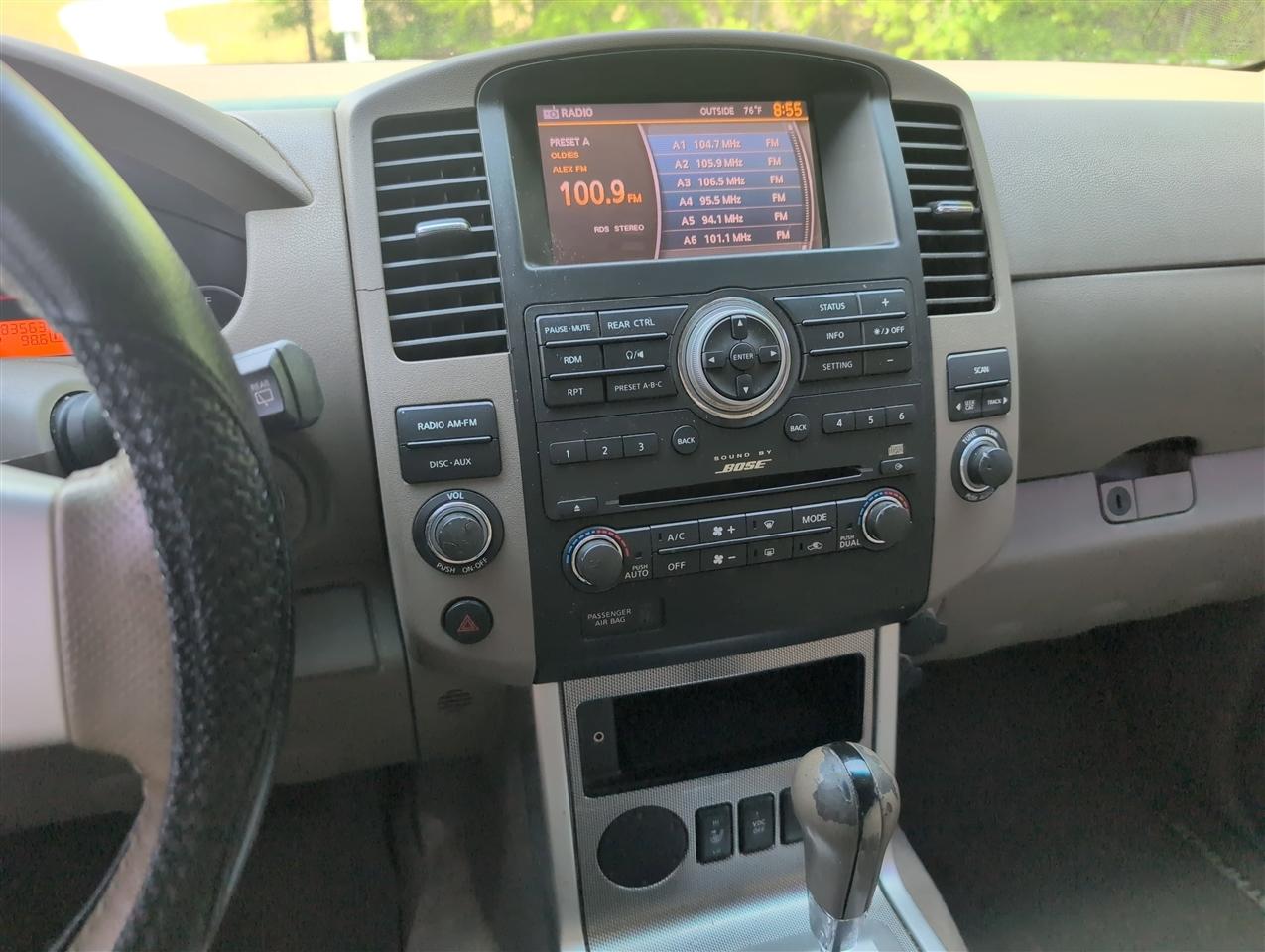 Nissan Pathfinder  2011