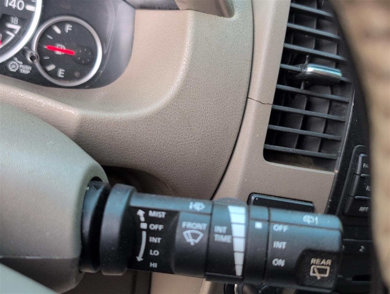 Nissan Pathfinder  2011