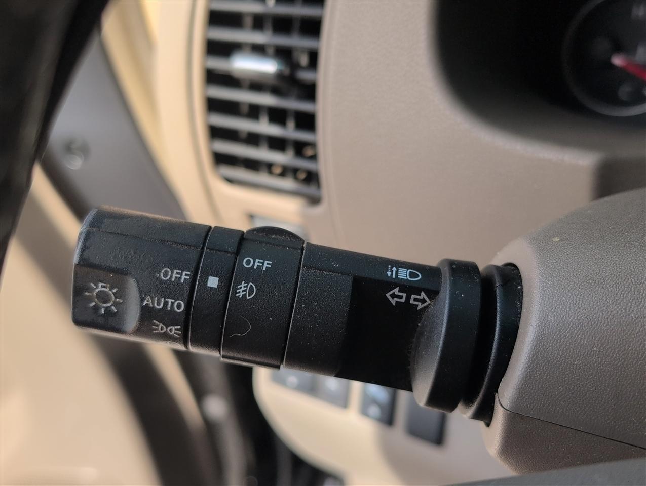 Nissan Pathfinder  2011