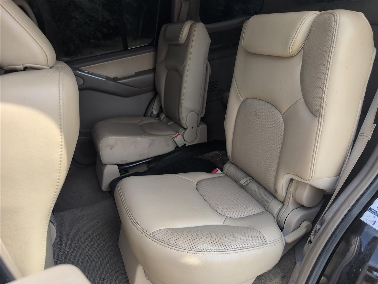 Nissan Pathfinder  2011