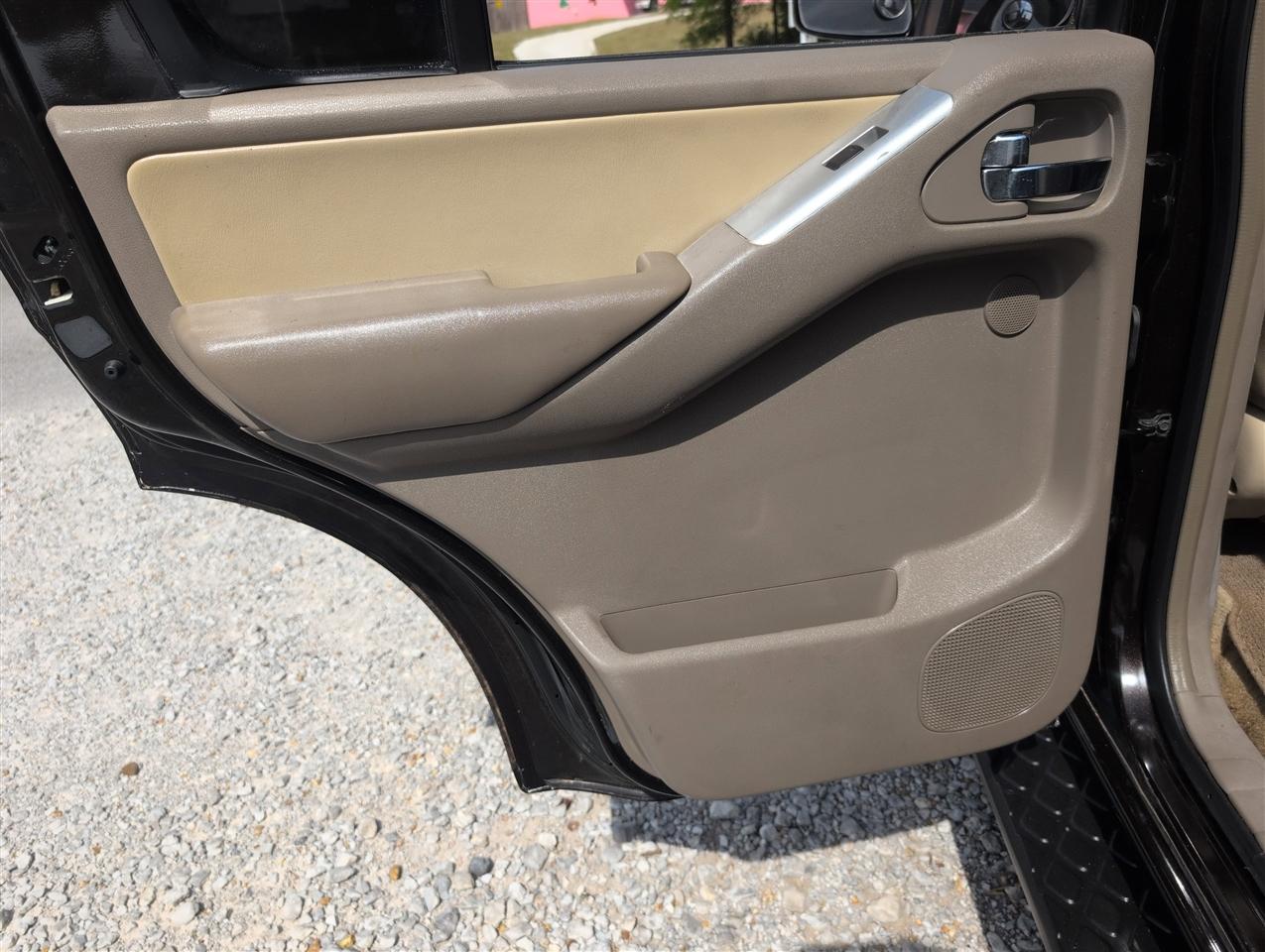 Nissan Pathfinder  2011