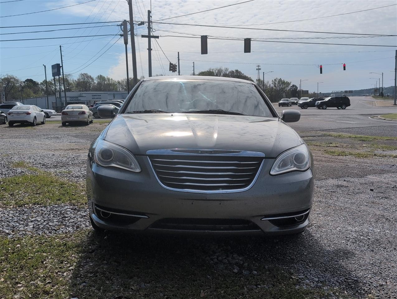 Chrysler 200  2012