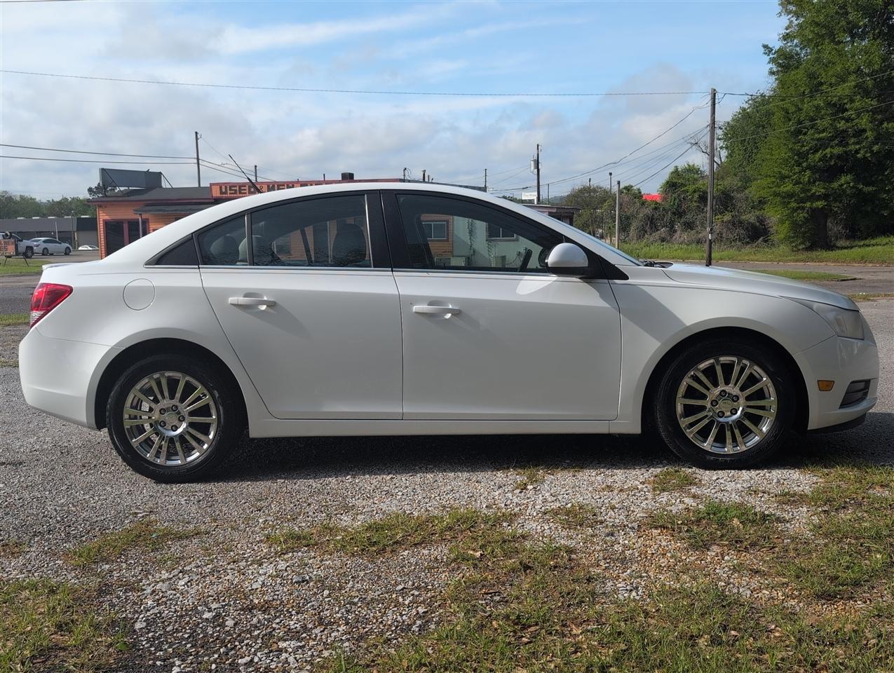 Chevrolet Cruze  2012
