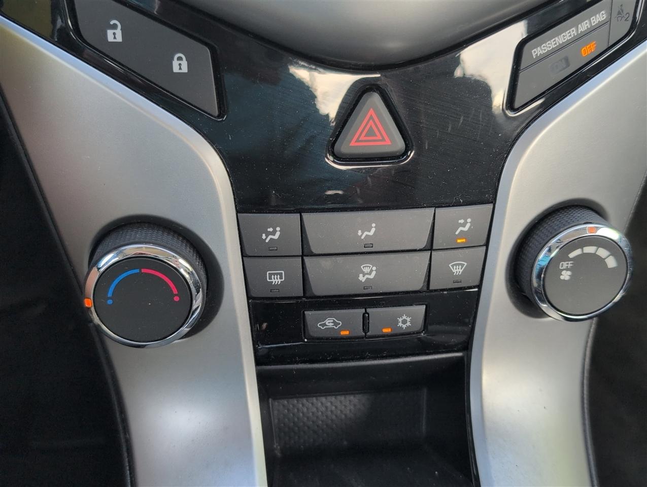Chevrolet Cruze  2012