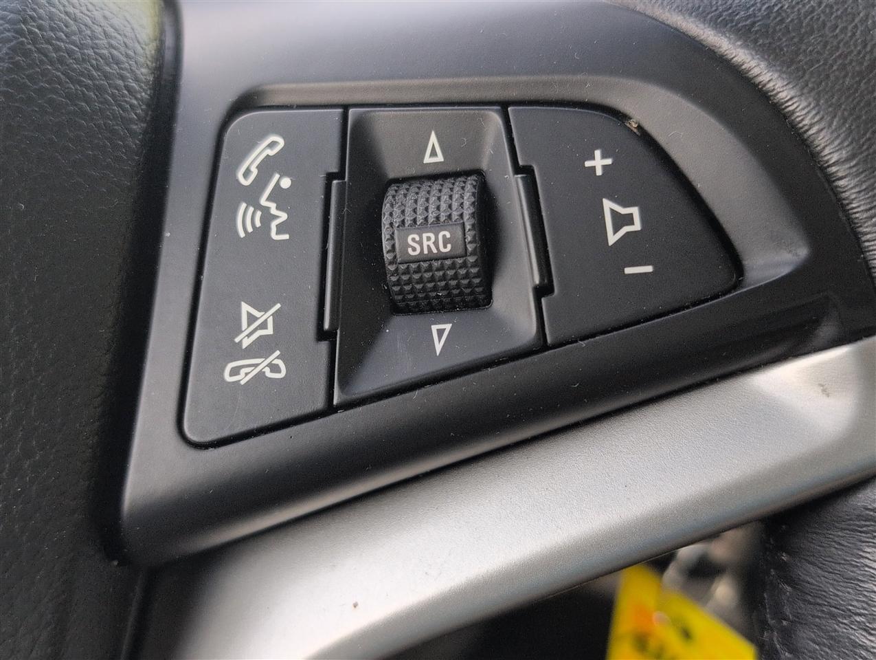 Chevrolet Cruze  2012