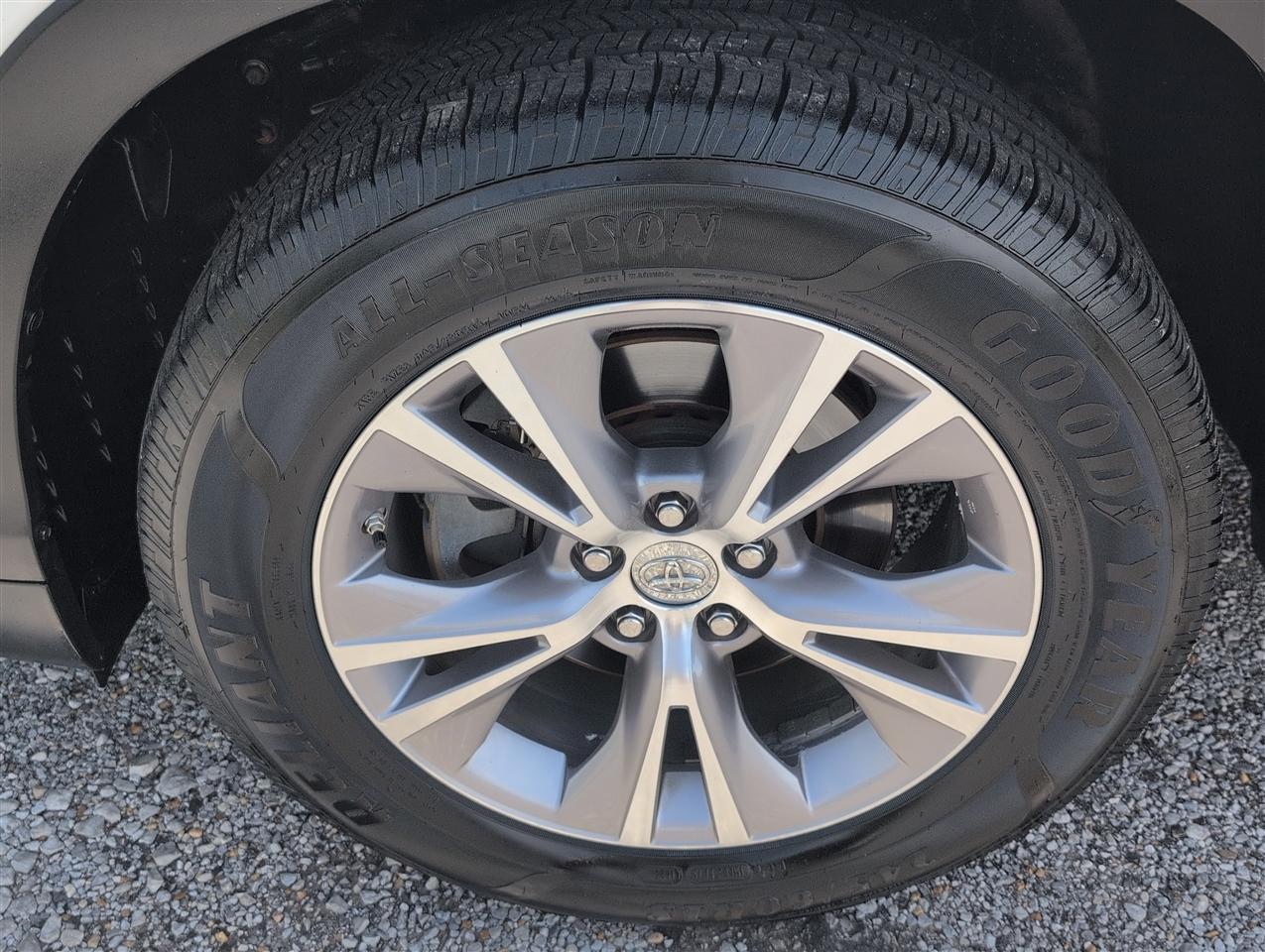 Toyota Highlander  2014