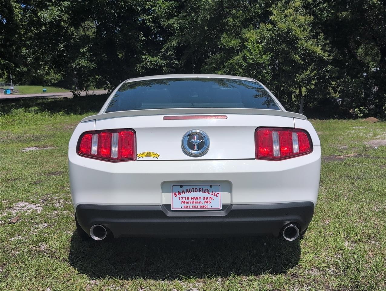 Ford Mustang  2012