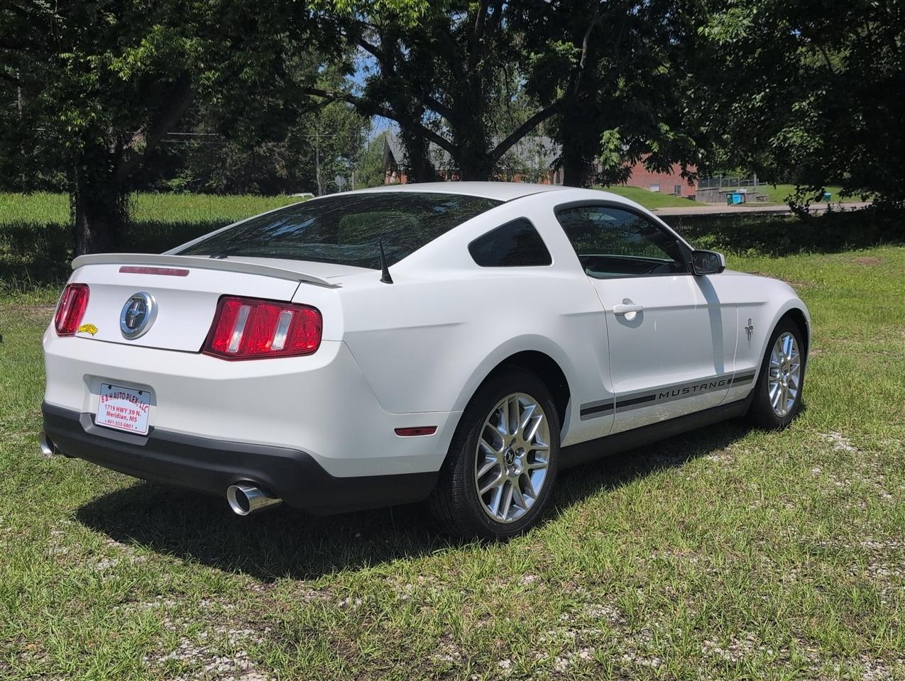 Ford Mustang  2012