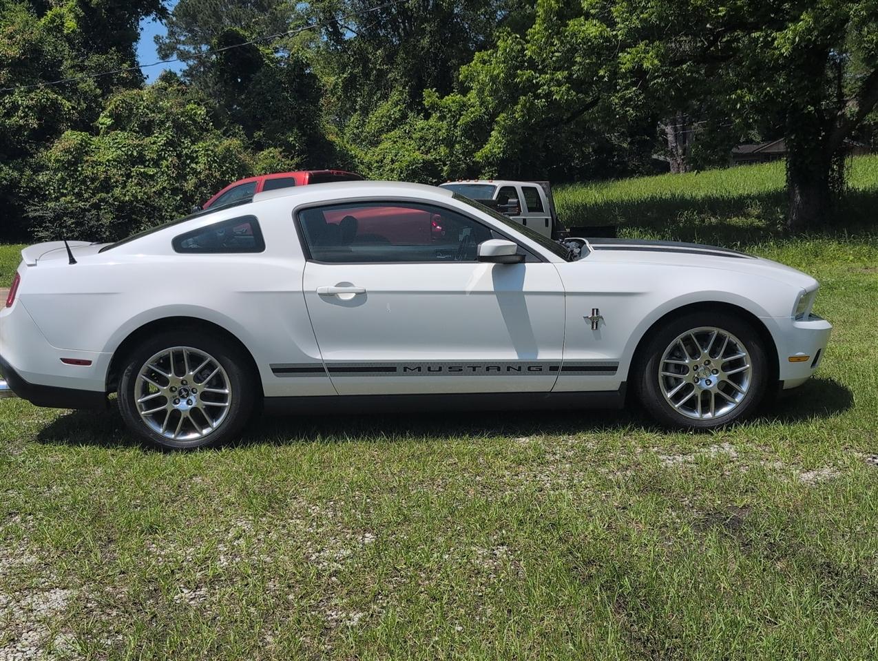 Ford Mustang  2012