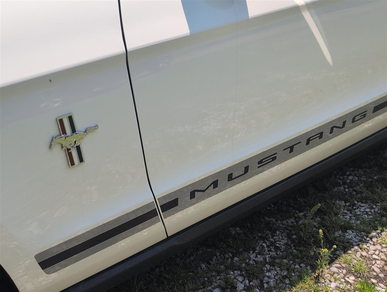 Ford Mustang  2012