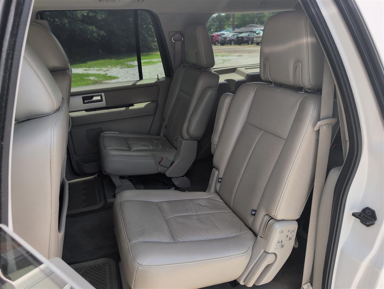 Ford Expedition  2013