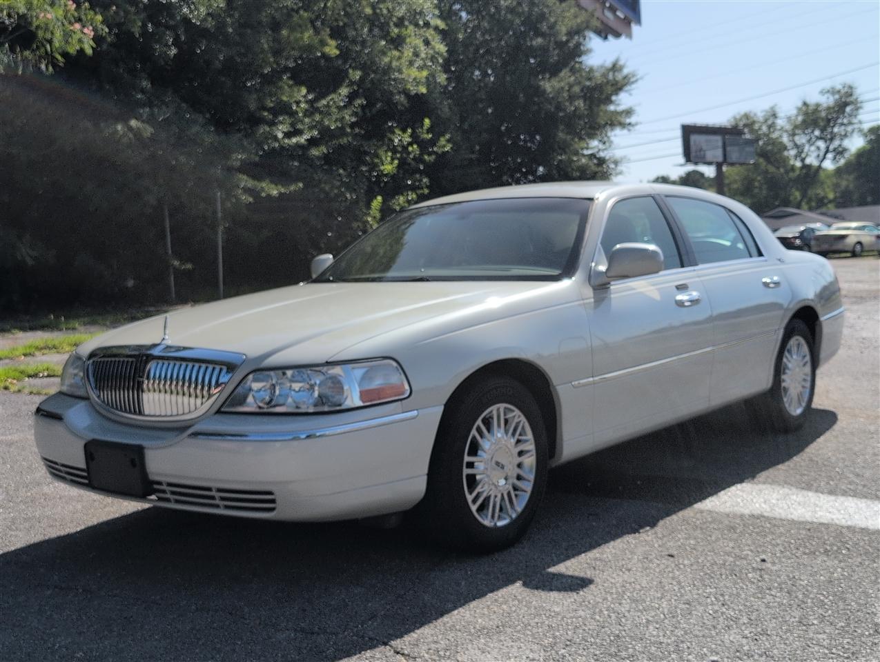 Lincoln Town Car  2007