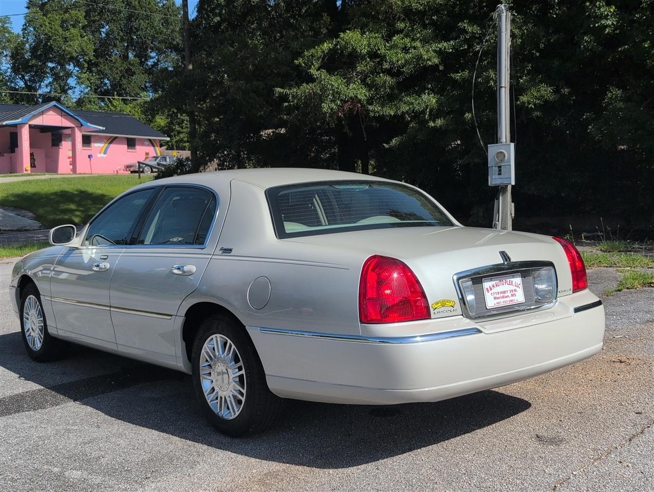 Lincoln Town Car  2007