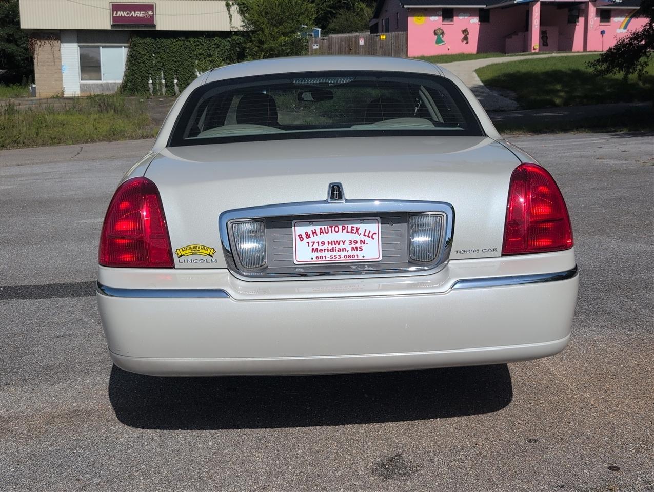Lincoln Town Car  2007