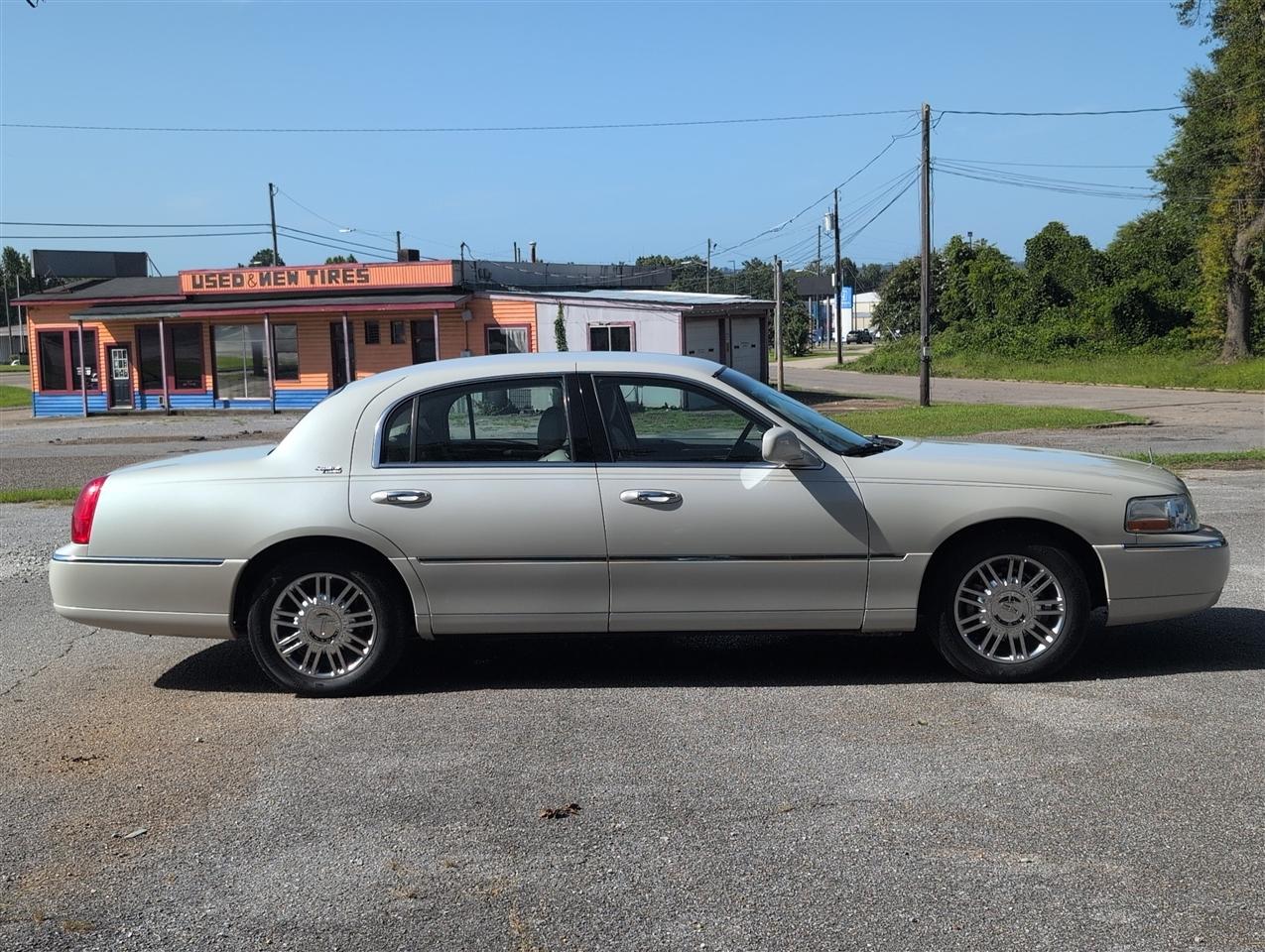 Lincoln Town Car  2007