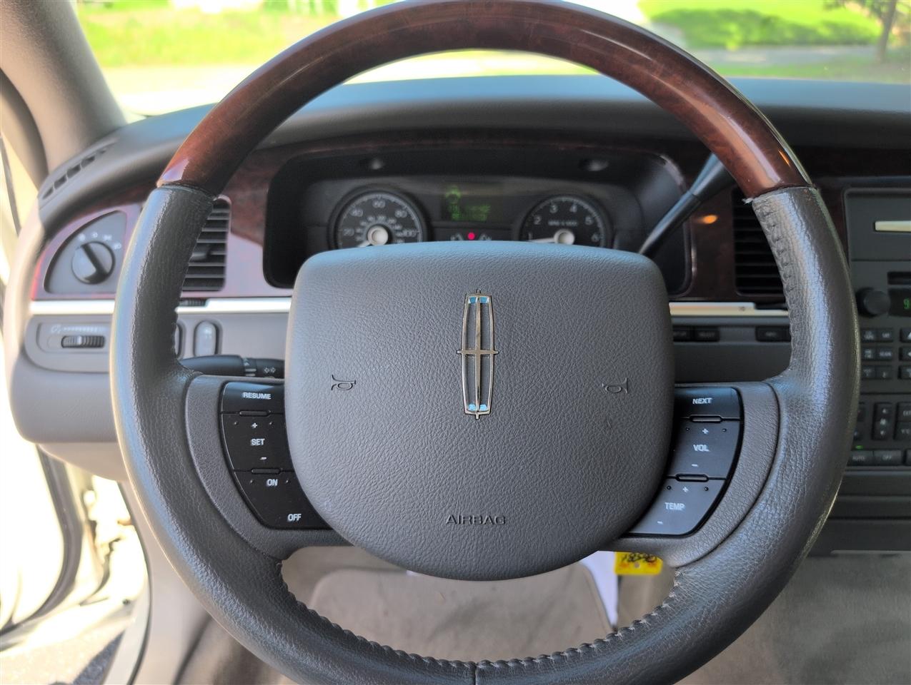 Lincoln Town Car  2007