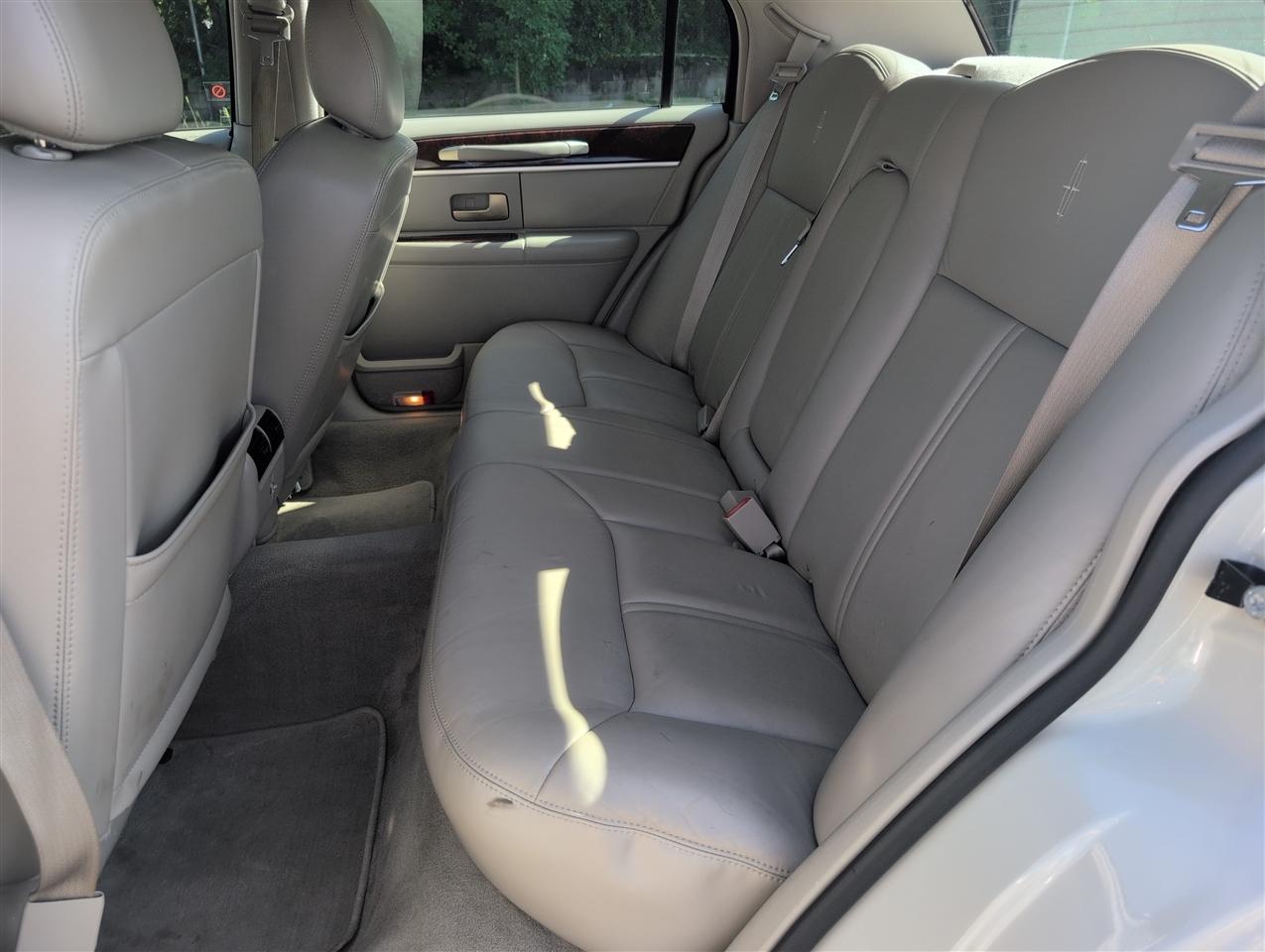 Lincoln Town Car  2007