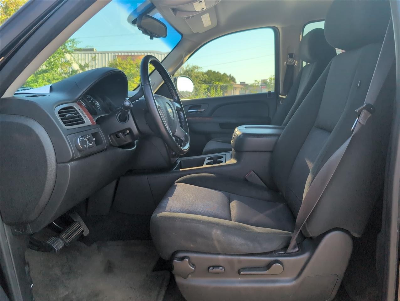 Chevrolet Tahoe  2013