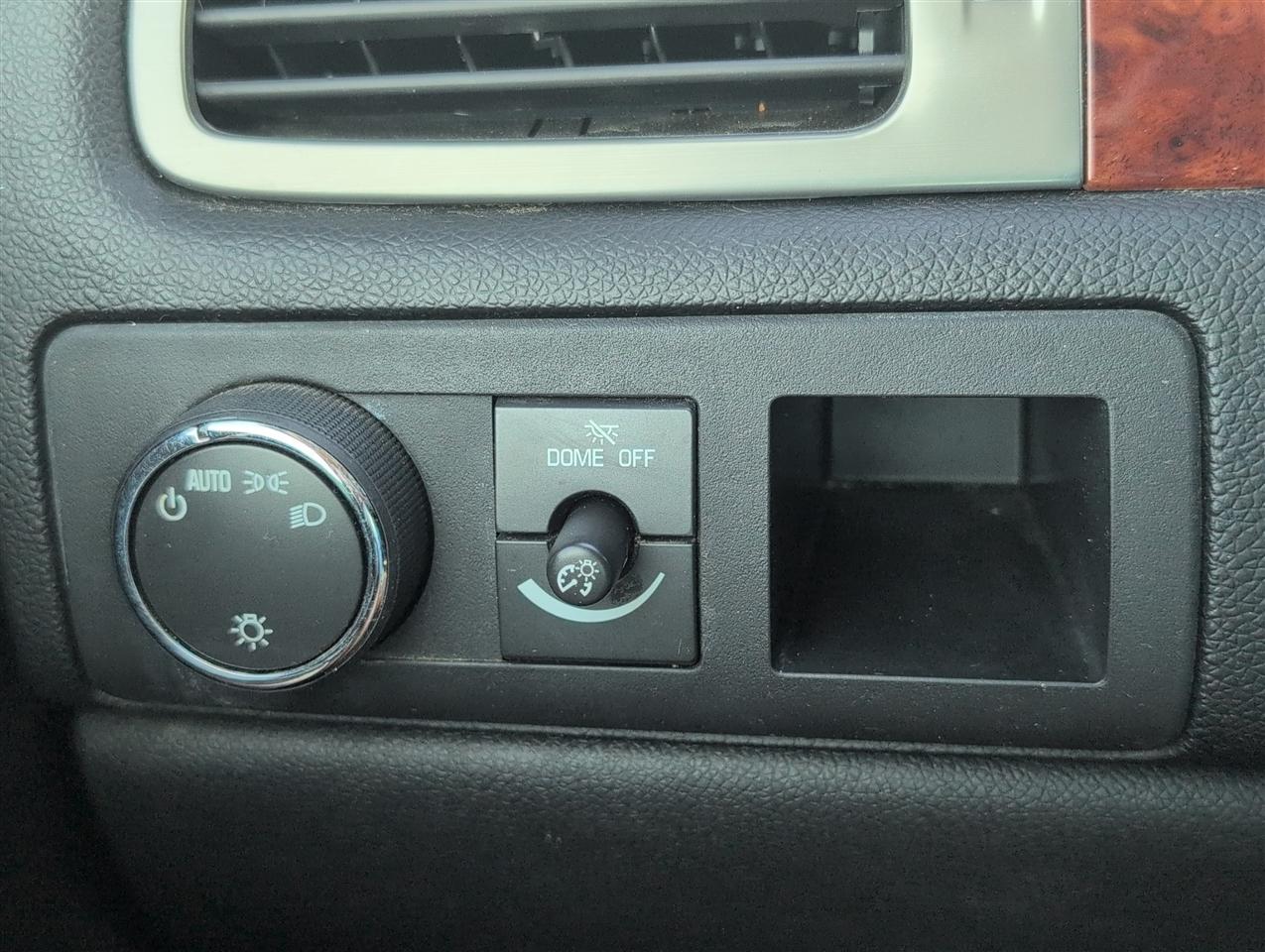 Chevrolet Tahoe  2013