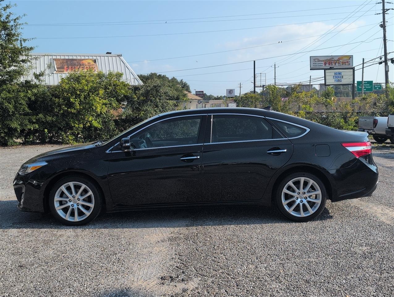 Toyota Avalon photo 2