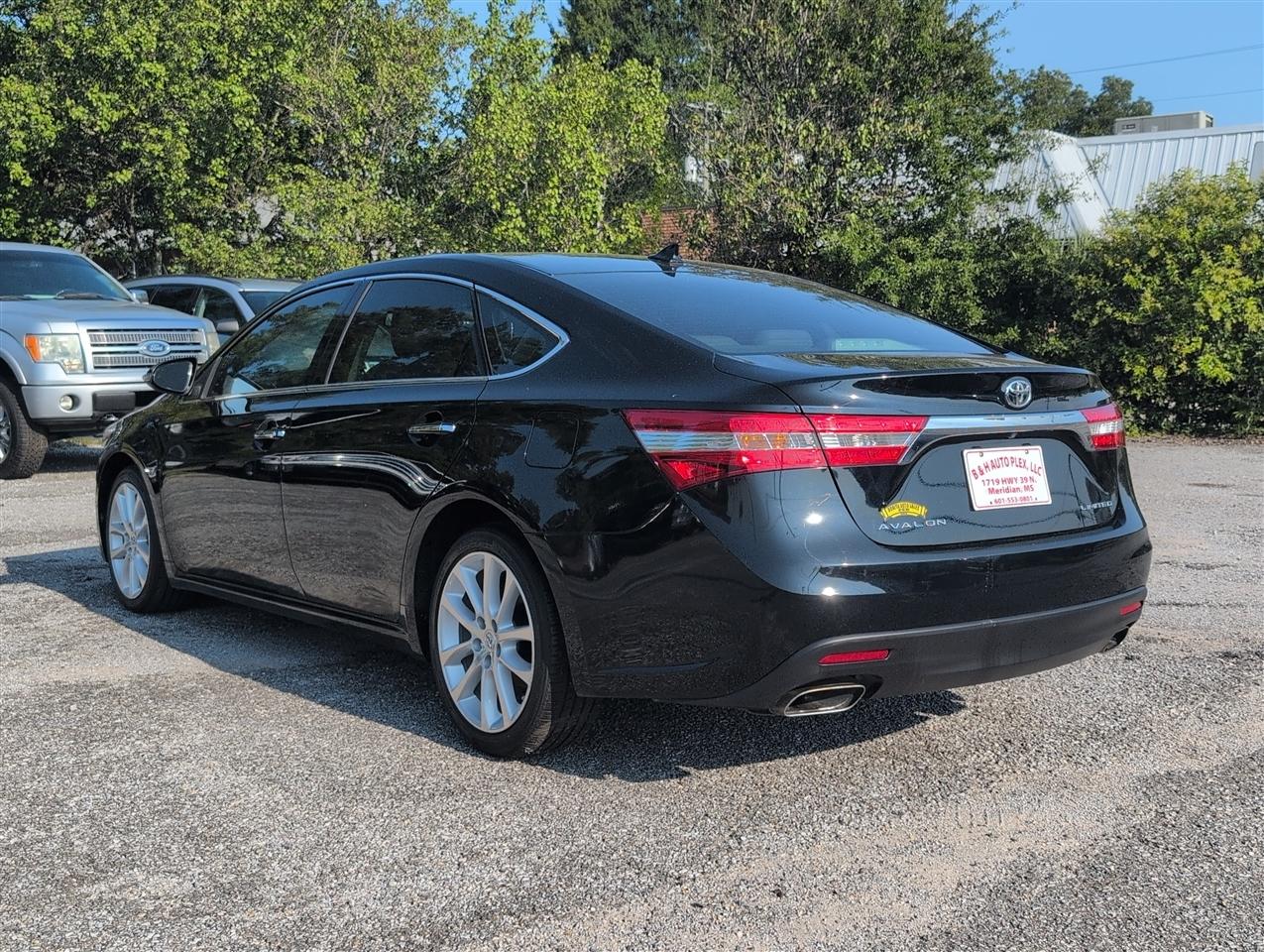 Toyota Avalon photo 3