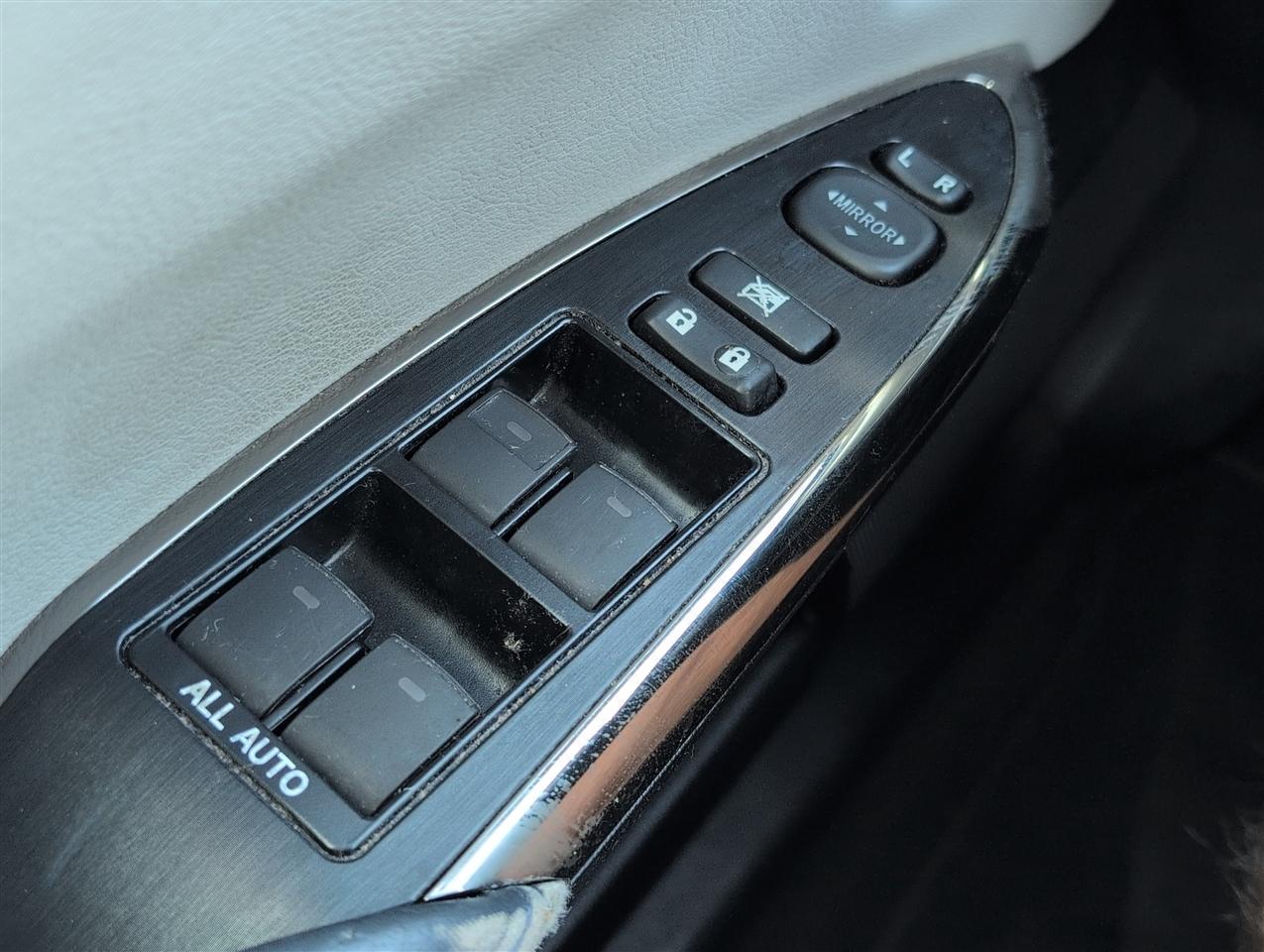 Toyota Avalon photo 12