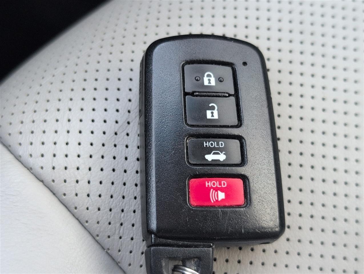 Toyota Avalon photo 19