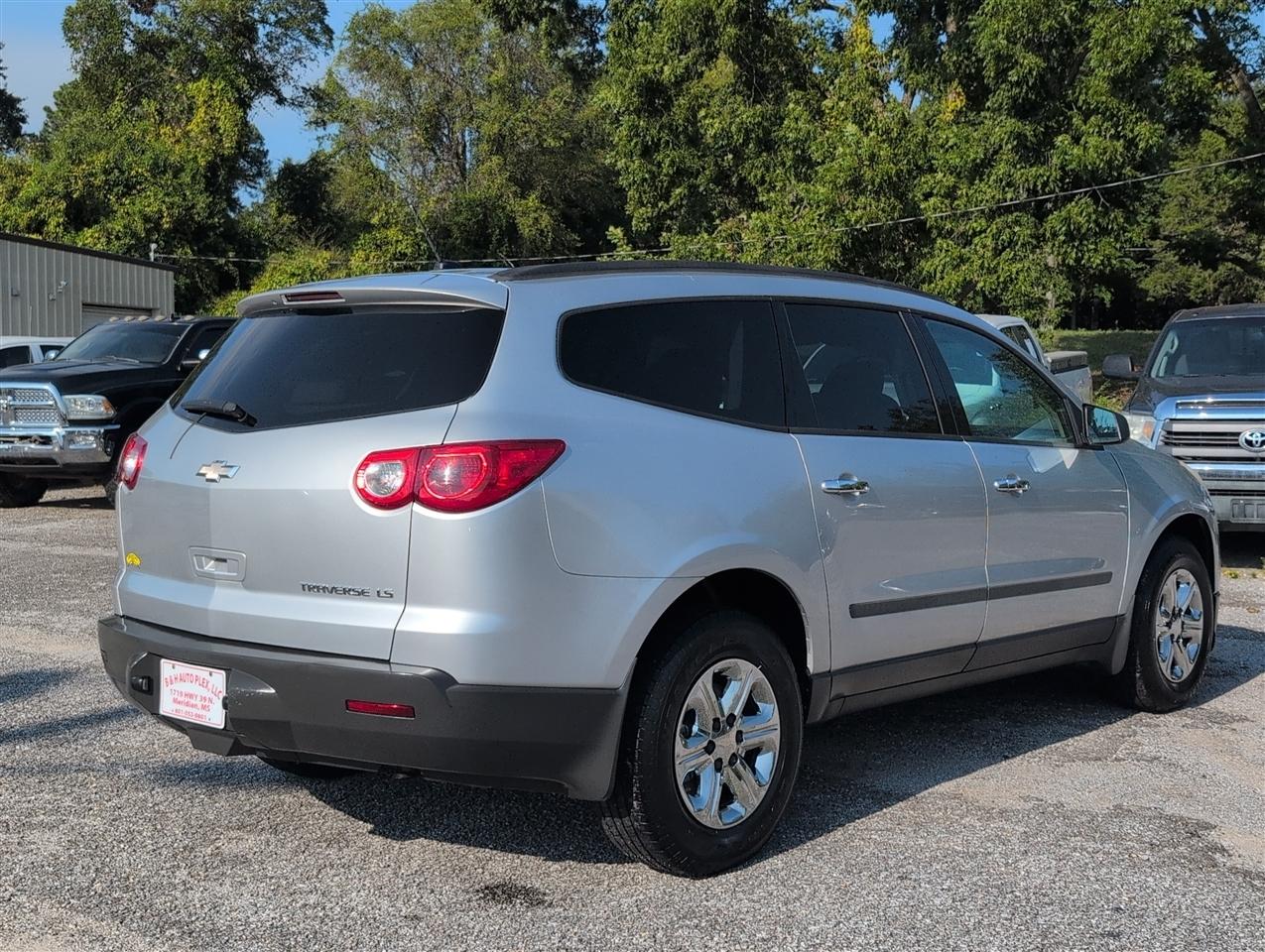 Chevrolet Traverse photo 5