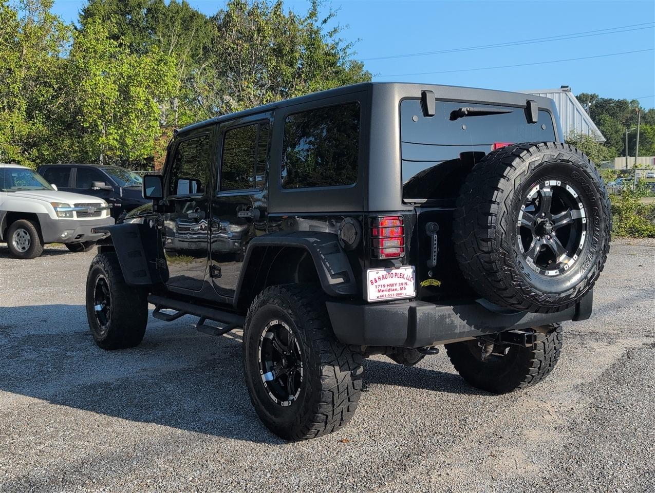 Jeep Wrangler photo 3
