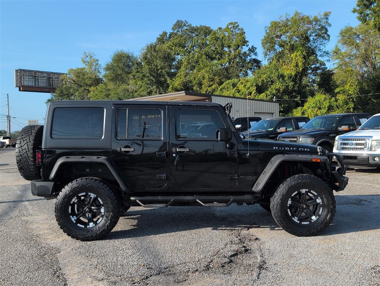 Jeep Wrangler photo 6