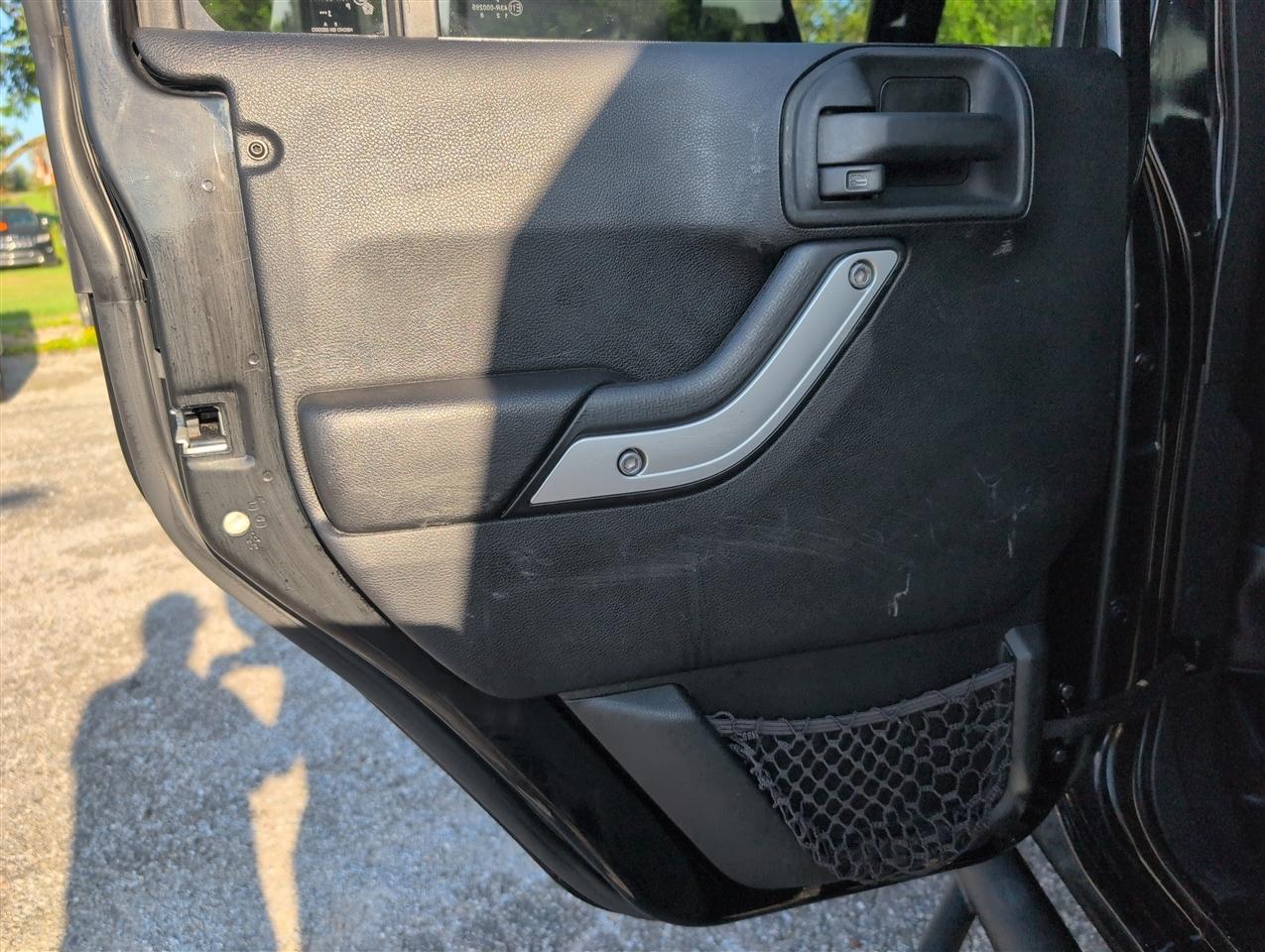 Jeep Wrangler photo 29