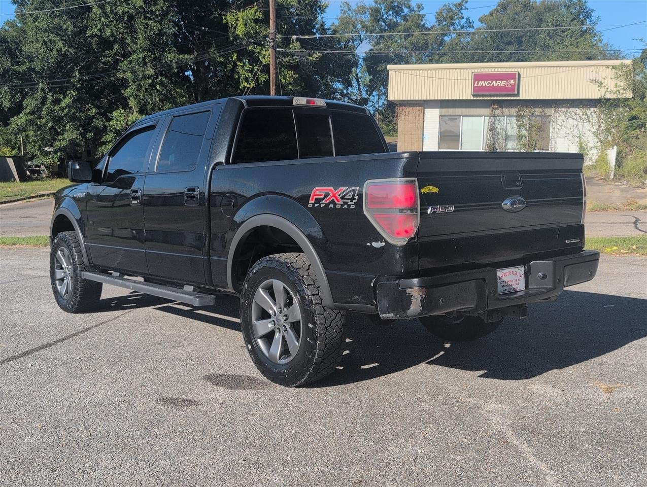 Ford F-150 photo 3