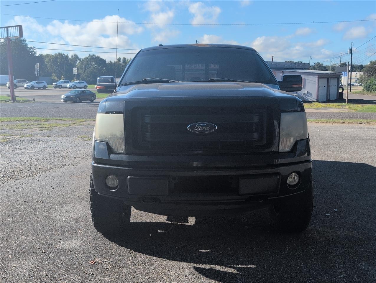 Ford F-150 photo 8