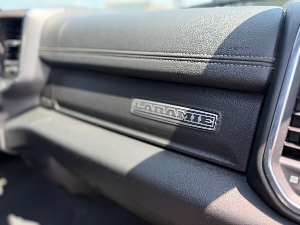 RAM 1500 Laramie 4x4 Crew Cab 5'7" Box 2025