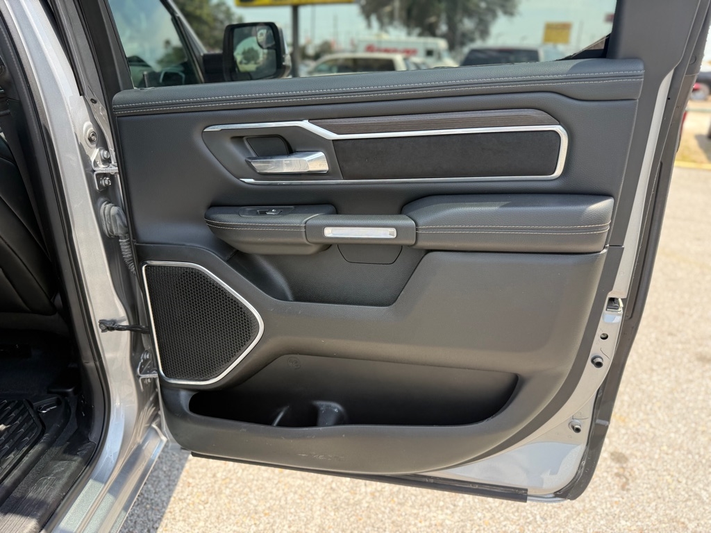 RAM 1500 Laramie 4x4 Crew Cab 5'7" Box 2025