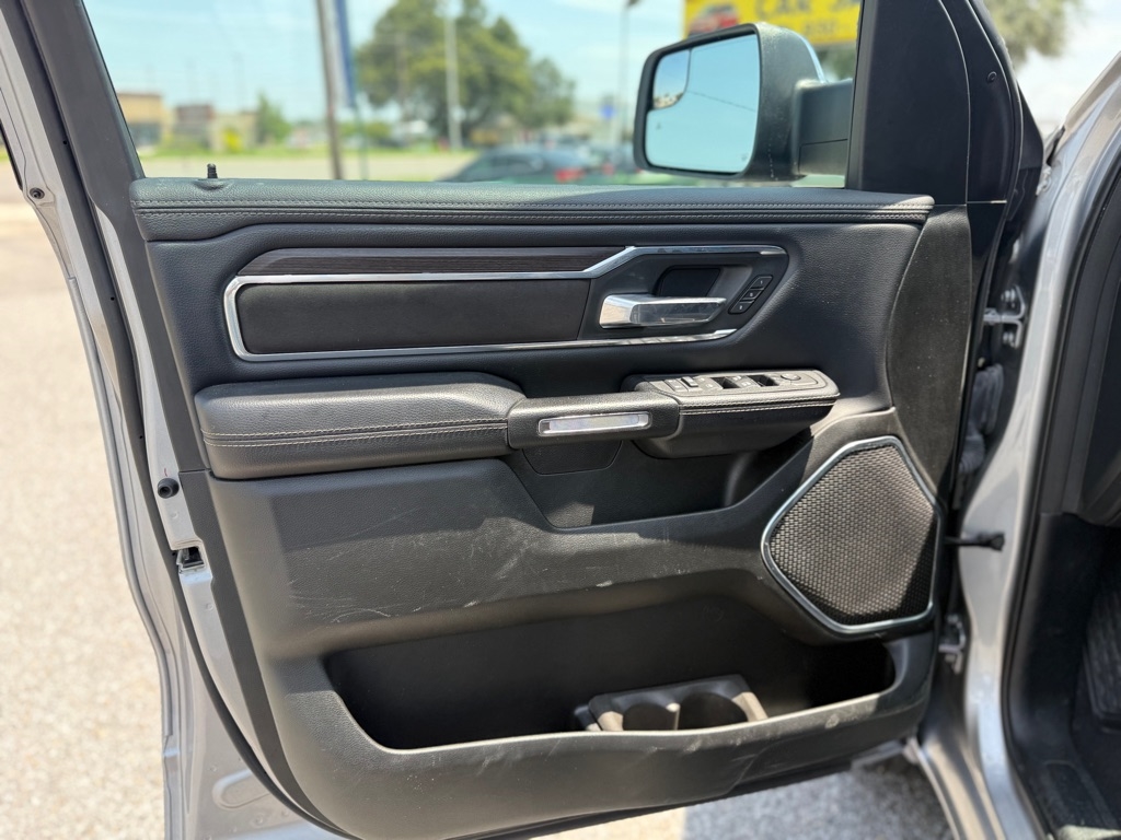 RAM 1500 Laramie 4x4 Crew Cab 5'7" Box 2025