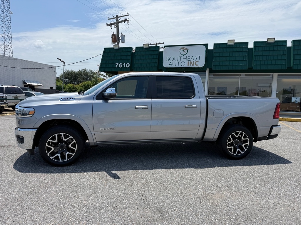 RAM 1500 Laramie 4x4 Crew Cab 5'7" Box 2025