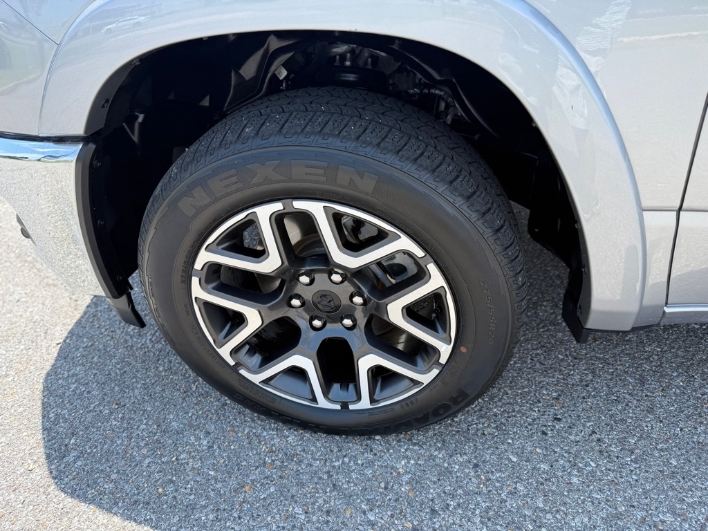 RAM 1500 Laramie 4x4 Crew Cab 5'7" Box 2025