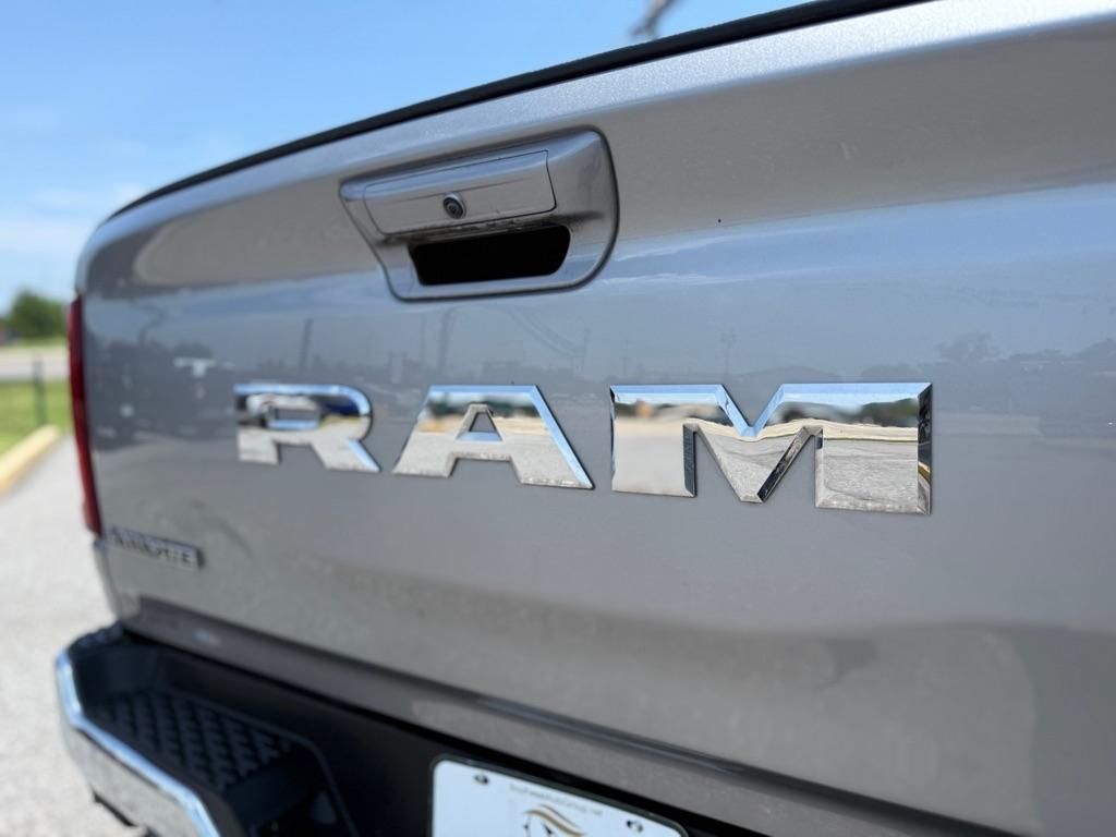 RAM 1500 Laramie 4x4 Crew Cab 5'7" Box 2025