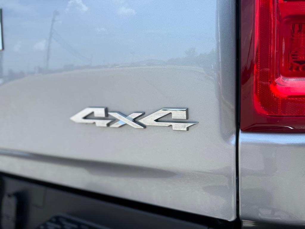 RAM 1500 Laramie 4x4 Crew Cab 5'7" Box 2025