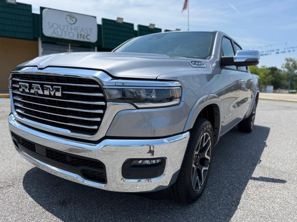 RAM 1500 Laramie 4x4 Crew Cab 5'7" Box 2025