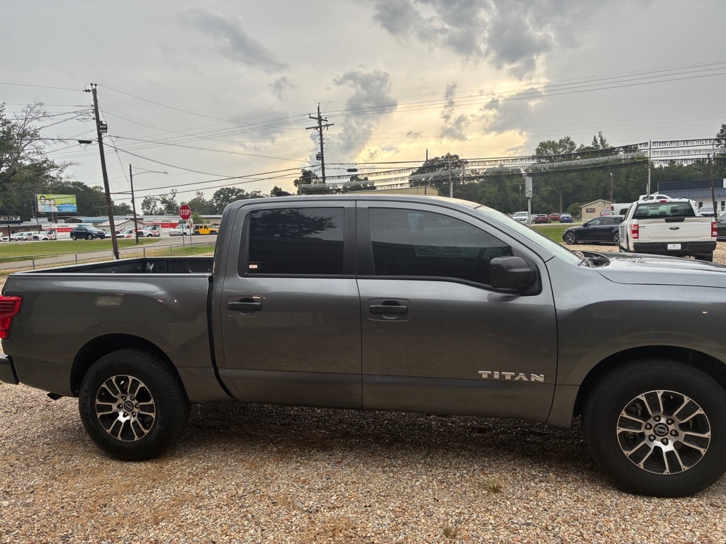 Nissan Titan S Crew Cab 2WD 2023 Nissan Titan S Crew Cab 2WD 2023