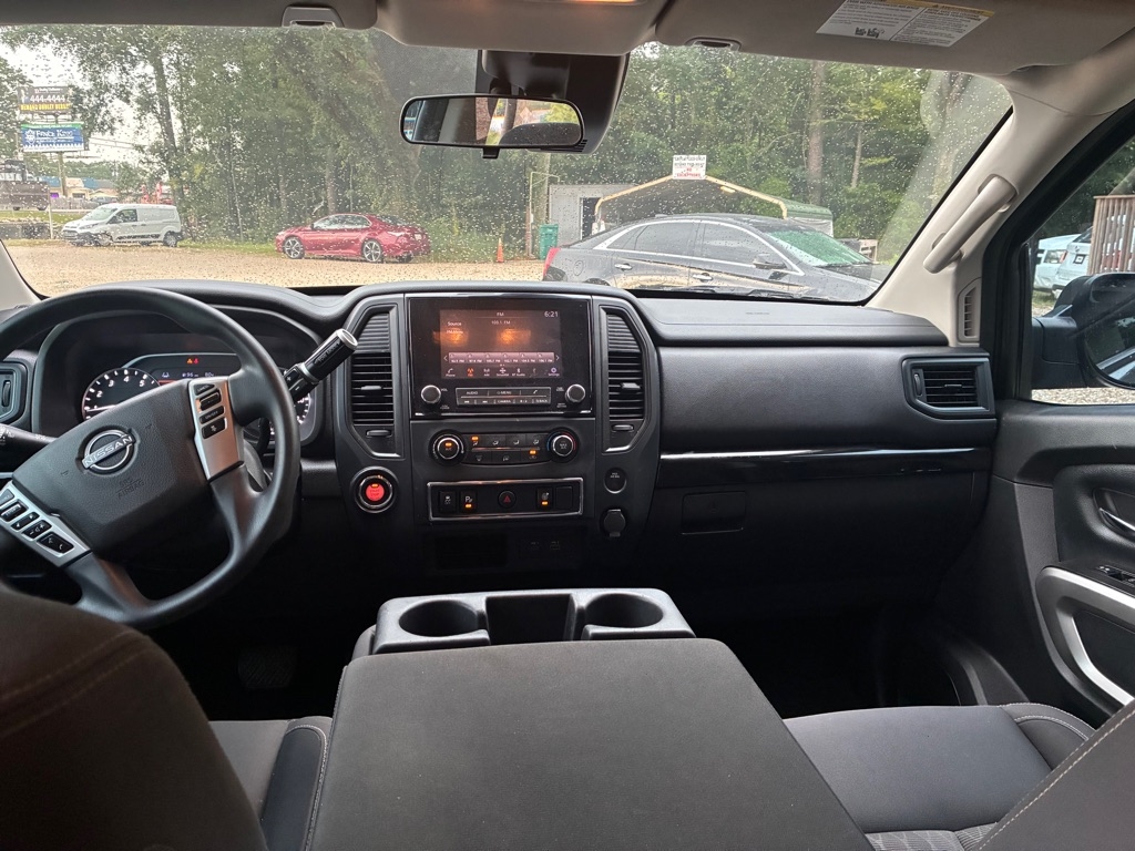 Nissan Titan S Crew Cab 2WD 2023 Nissan Titan S Crew Cab 2WD 2023
