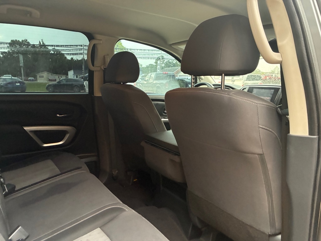 Nissan Titan S Crew Cab 2WD 2023 Nissan Titan S Crew Cab 2WD 2023
