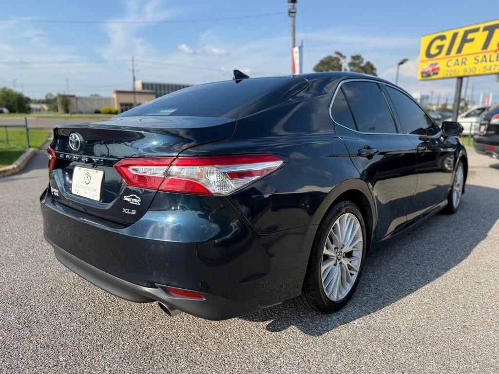 Toyota Camry XLE Auto (Natl) 2020